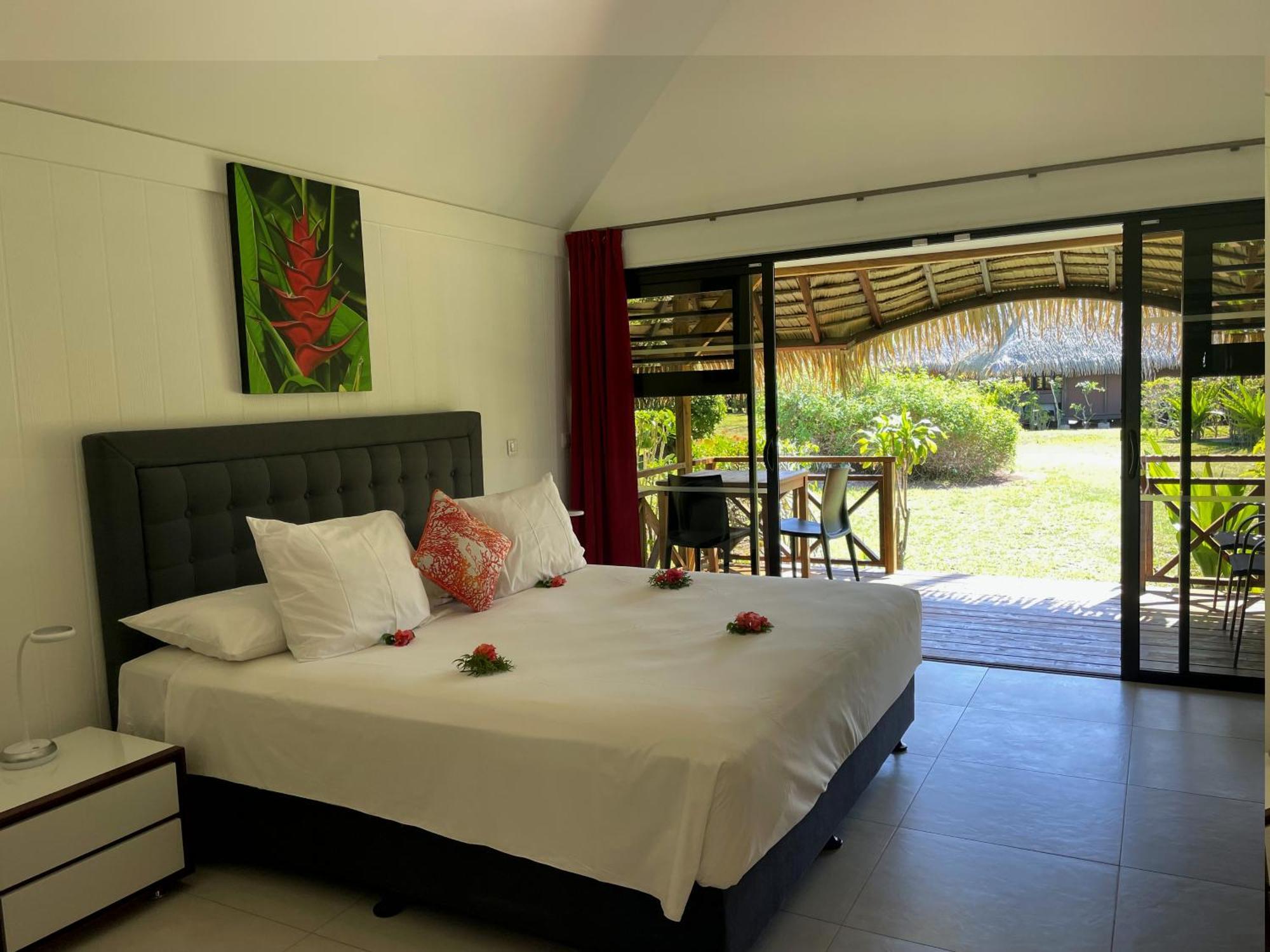 Hotel Hibiscus Papetoai Exterior photo
