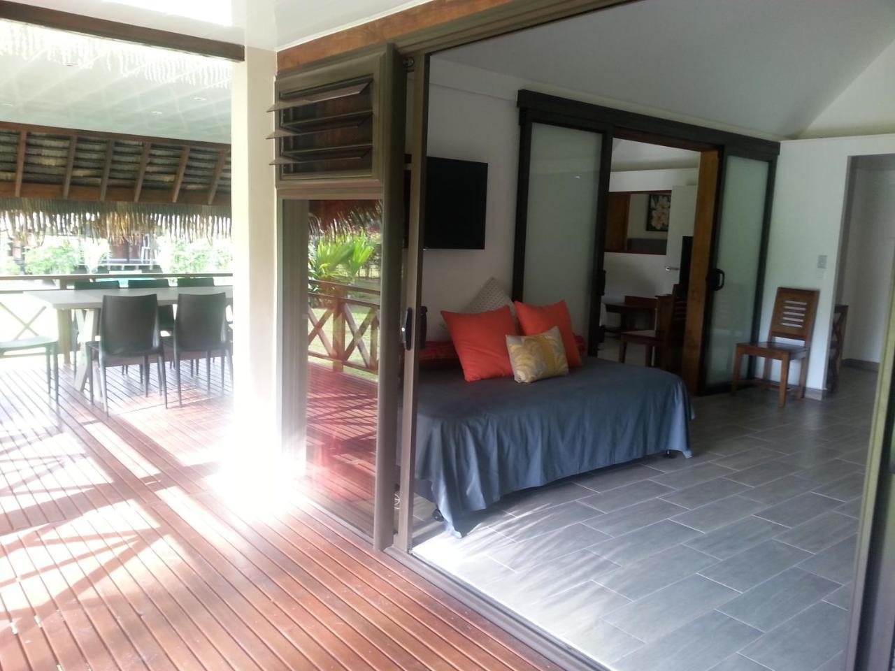 Hotel Hibiscus Papetoai Exterior photo